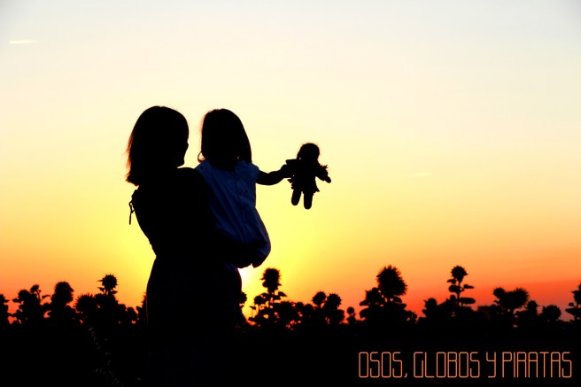 MAMA NIÑA MUÑECA con firma